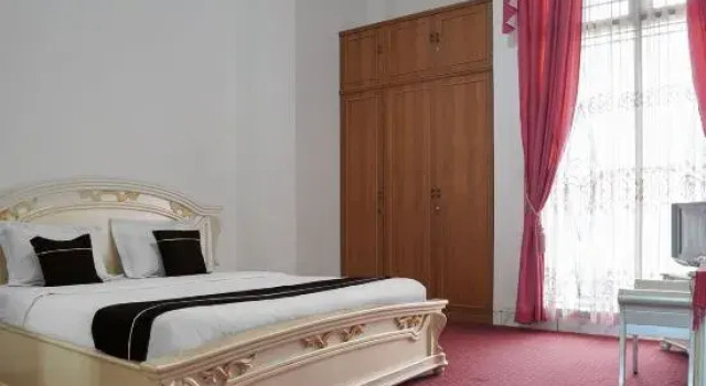 Люкс Collection O near Universitas Negeri Padang formerly Hotel Amra