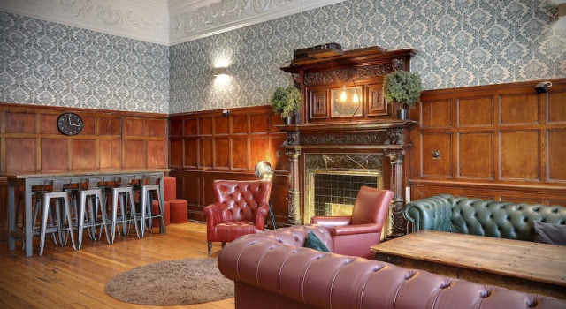 Astor Hyde Park – 18 to 40 years