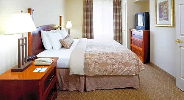 Двухместный номер Standard Staybridge Suites Cranbury - South Brunswick by IHG