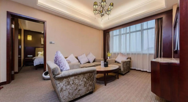 Shen Long Media Hotel, Rezervovat Hotel Hotely v Cheng-jang s parkováním, Parkování