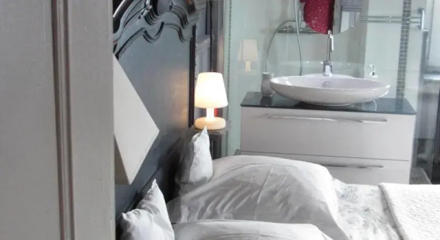 Villa le Lac - Cottage au bord du Lac d Annecy - chambres, Забронировать Отель Вейрье-дю-Лак Озеро Анси