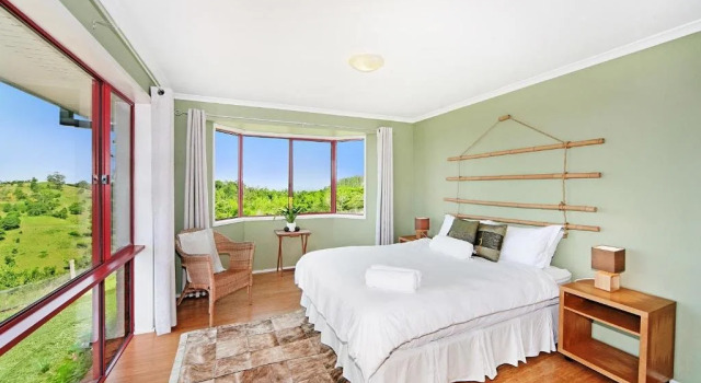 Watersmeet Homestead, Book Hotel Booroobin Queensland