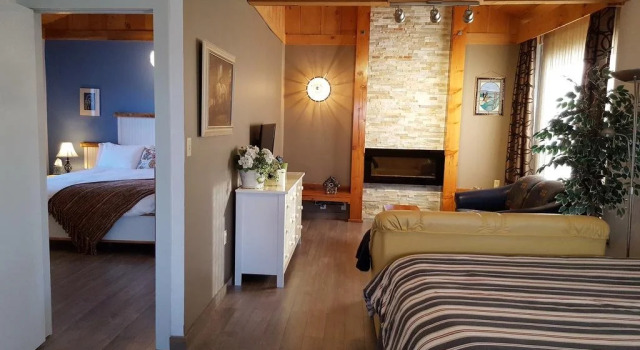 Duck Pond Bed & Breakfast Cottage, Varaa Lomakoti  