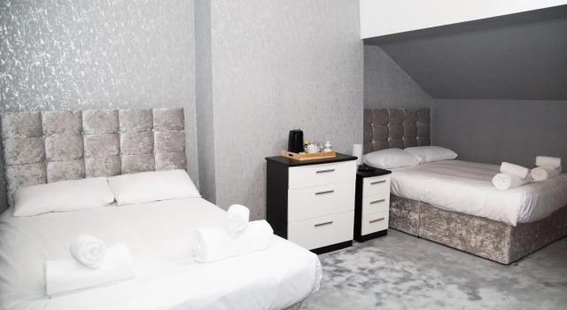 Standard cvadruplă cameră Hotel Anfield