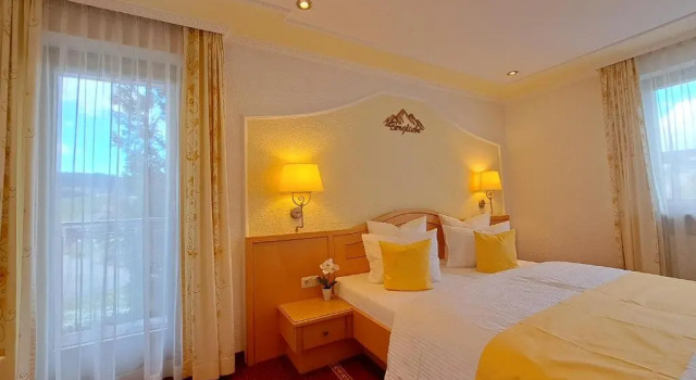 Двухместный номер Standard с балконом Schedlers Löwenhotel-GARNI