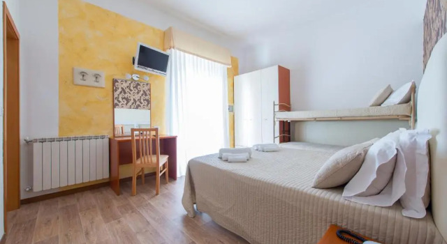 Четырёхместный номер Standard Hotel Galassia