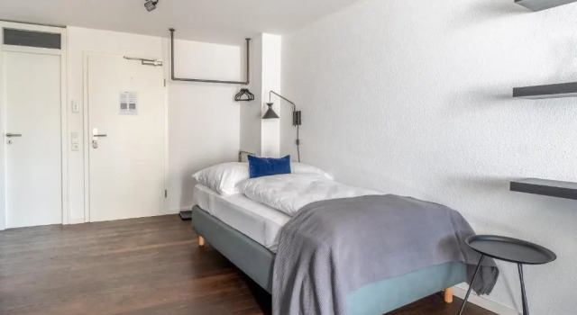 Одноместный люкс с балконом Limehome Montabaur Kirchstraße