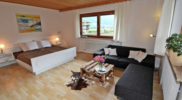 Contemporary Hillside Holiday Home in Schlitters, Забронировать Отель Отели Тироля 3 звезды, 3*