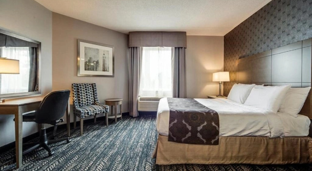 Люкс с 2 комнатами Monte Carlo Inn Brampton