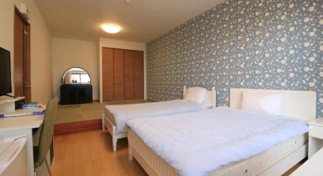 Четырёхместный номер Standard Hotel Swan Lake Nagara