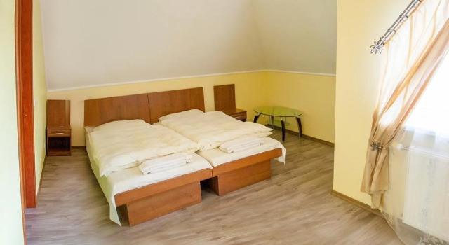 Hotel Uzlissya, Prenota Hotel Skhidnytsia 