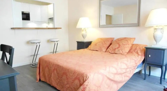 Studio in Paris, With Wifi, Забронировать Отель Париж Иль-де-Франс, рядом с Maison de Balzac