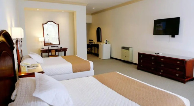 Четырёхместный номер Superior Hotel Los Parrales