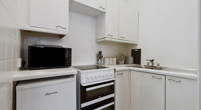 Tenby Studio Apartment - Stroll to Beach and Town, Забронировать Апартаменты/квартира Тенби 