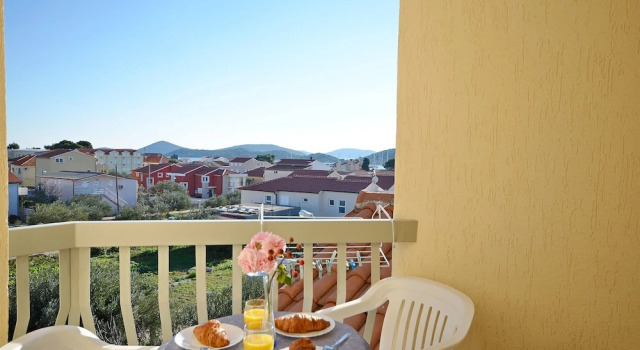 Студия Apartments Mira