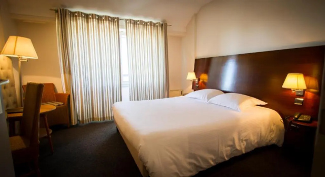 Номер Comfort Hôtel Le Ménestrel