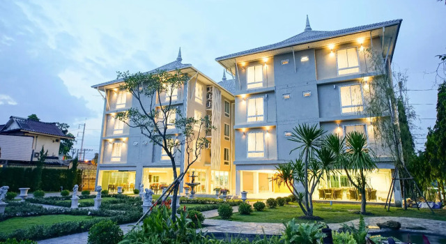 Nantra Chiangmai Riverfront Hotel, Забронировать Отель Чанг Клан Чиангмай, рядом с Nong Hoy Market