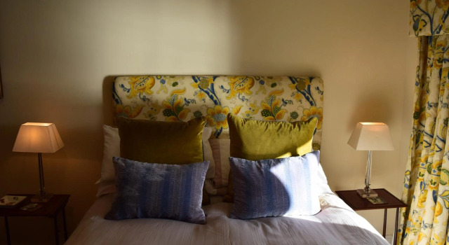 West Beach House -Sea Views, Book Hotel Cobh 
