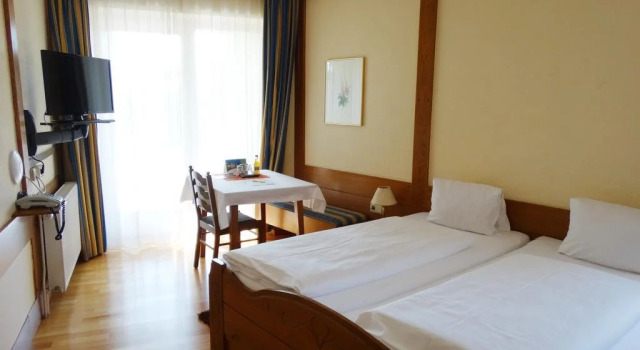 Hotel Locker & Legere - Self Check-in am Wochenende, Book Hotel Hotels in East Styria with Parking, Parking