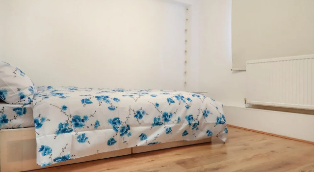 Johnson House Deluxe Double Room, Забронировать Отель Тауэр-Хэмлетс Лондон, рядом с 19 Princelet St Museum