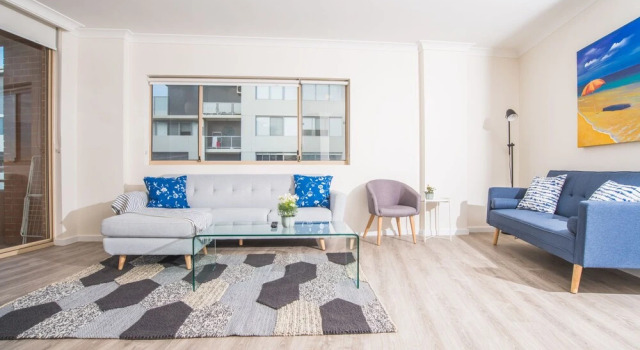 Convenient Rockdale Apartment Next To Station & Beach, Забронировать Апартаменты/квартира Отели Рокдейл с парковкой, Парковка