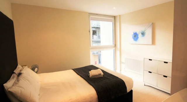 Charming 1-bed Apartment in, Canary Wharf