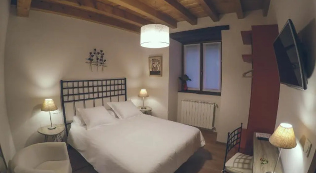 Olagaraia, Réserver Hôtel Etxalar 