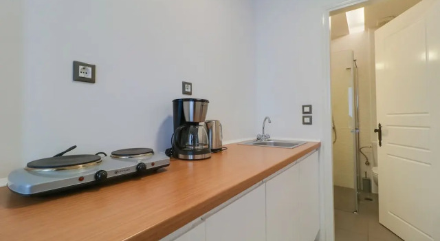 Апартаменты Цокольный этаж c 1 комнатой Athens Residence Apartments