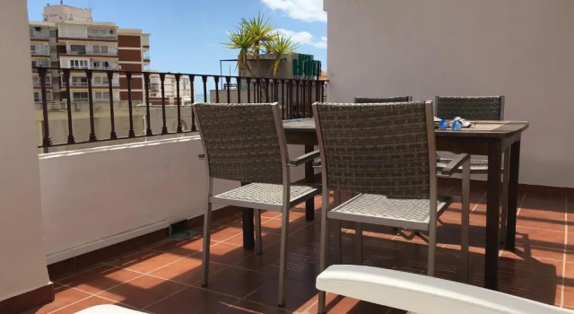 Апартаменты Ático con vistas cerca del mar - Penthouse - parking - terraza- piscina