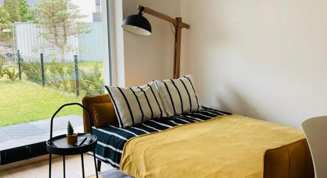 Cubic Home, Varaa Huoneisto Hotellit Pommeri pysäköinnillä, Pysäköinti