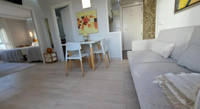Студия Alicante Skylights Apartments