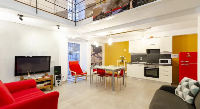 Апартаменты JOIVY Stylish Open-Plan Flat In Historic Centre
