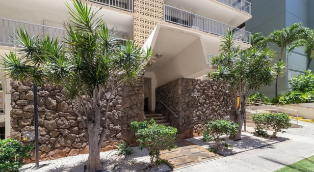 Huge 2br/2ba Mins Away From Waikiki Beach by Domio, Rezerwuj Hotel Waikiki Honolulu