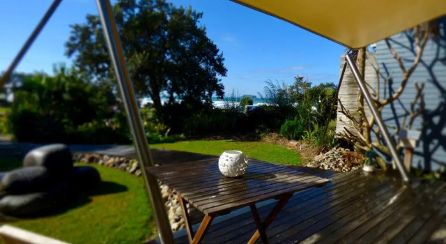 Студия ArtHOUSE Beachfront Accommodation