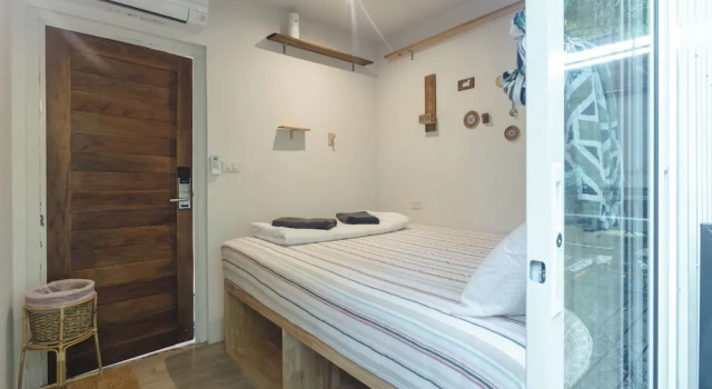 Номер Standard с видом на внутренний двор The Yard Bangkok Hostel