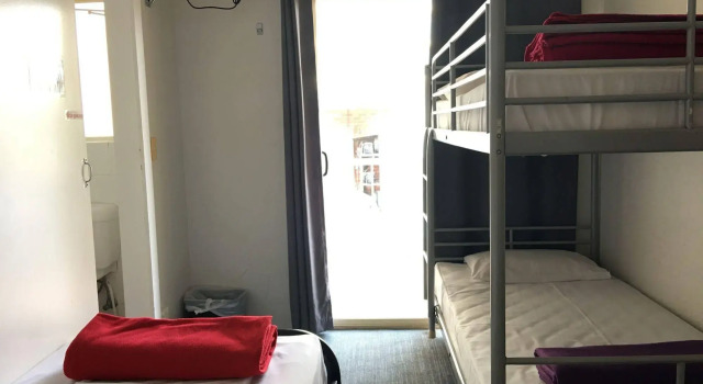 Gold Coast Backpackers - Hostel