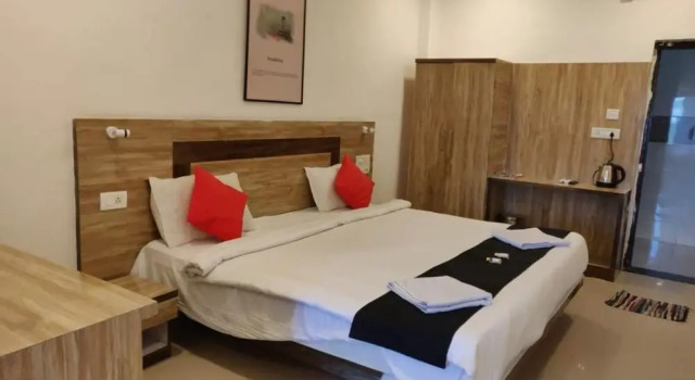 Etranger Resorts