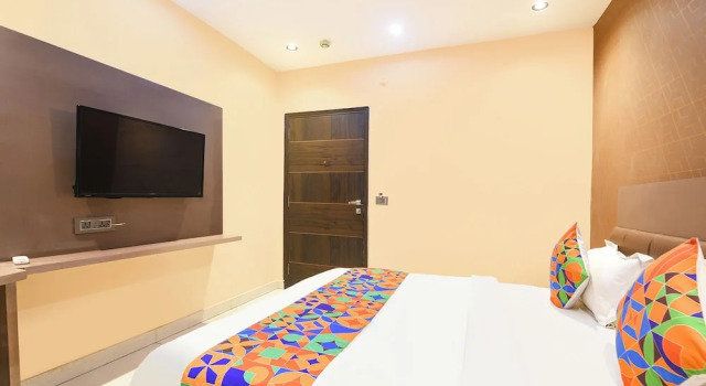 Номер Premium Fabhotel 19 West