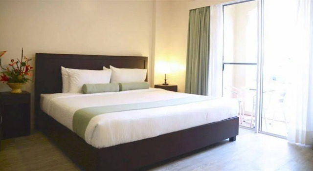 Subic Coco Hotel, Rezerwuj Hotel Hotele w Olongapo z basenem, Basen