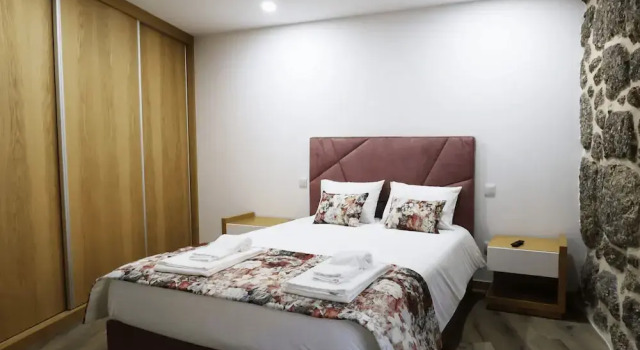 Апартаменты Casa dHenrique Retreat Pool and Spa