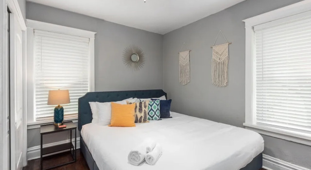 Апартаменты c 1 комнатой Central Garden Getaways Corp Rentals by NamaStay