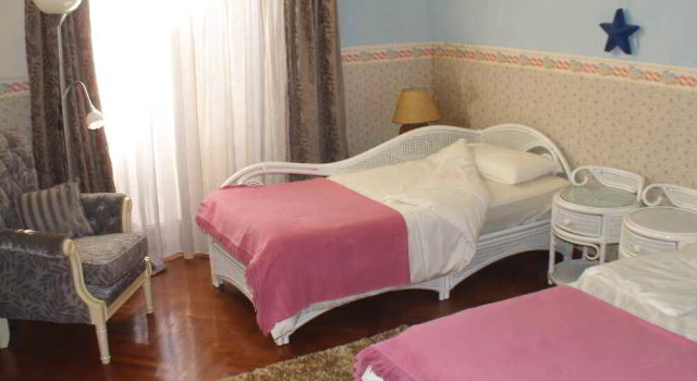 Villa Saga Paradiso, Buchen Sie Villa Kolonija Zentralserbien