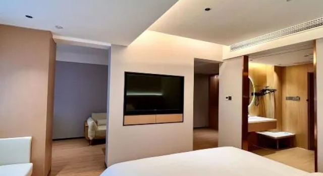 Люкс Business Huaiyuan West Bay Hotel