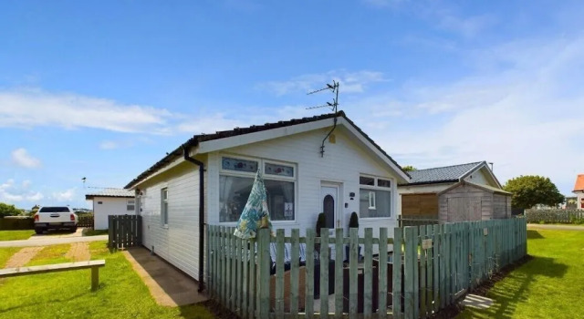 Sea Breeze Beach Holiday Home South Shore, Bridlington, Varaa Mökki Mökit kohteessa Merseyside, Mökki