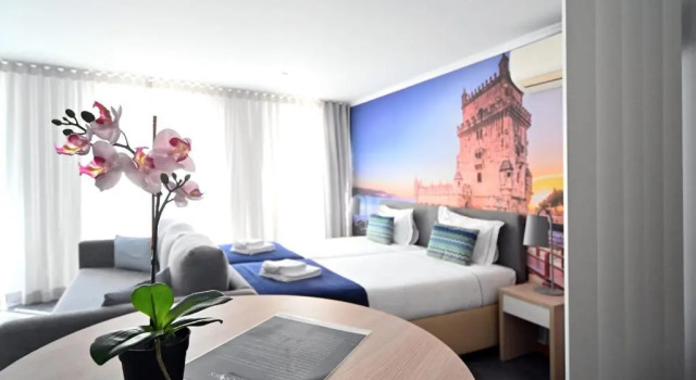 Семейная студия Famous Crows Lisbon Suites