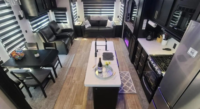 Люкс Superior Grand Canyon RV Glamping