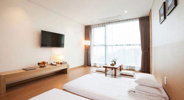 Номер Standard с видом на горы YOUUS Hotel