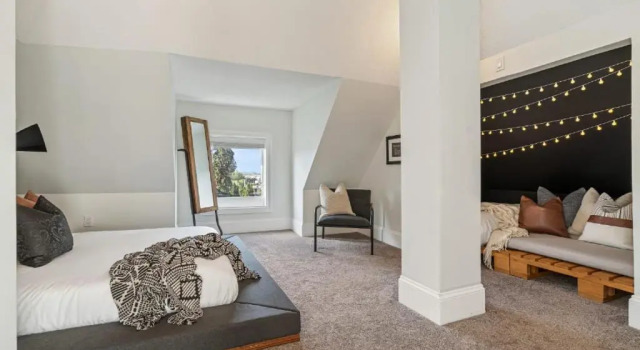 Апартаменты The Prohibition I Heritage Home I Sleeps 10 I TV