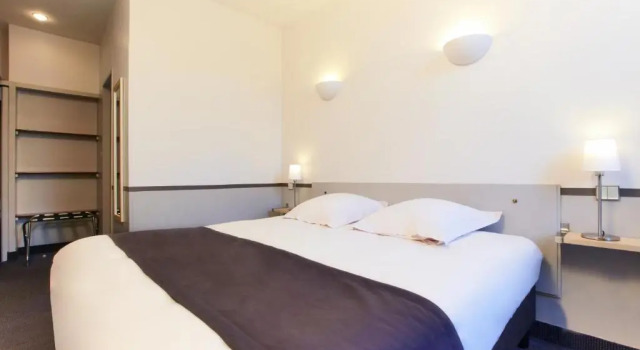 Standard Double room Plazza Hotel
