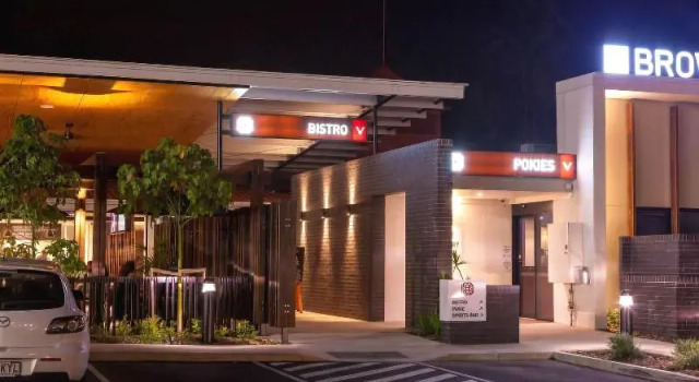 Browns Plains Hotel